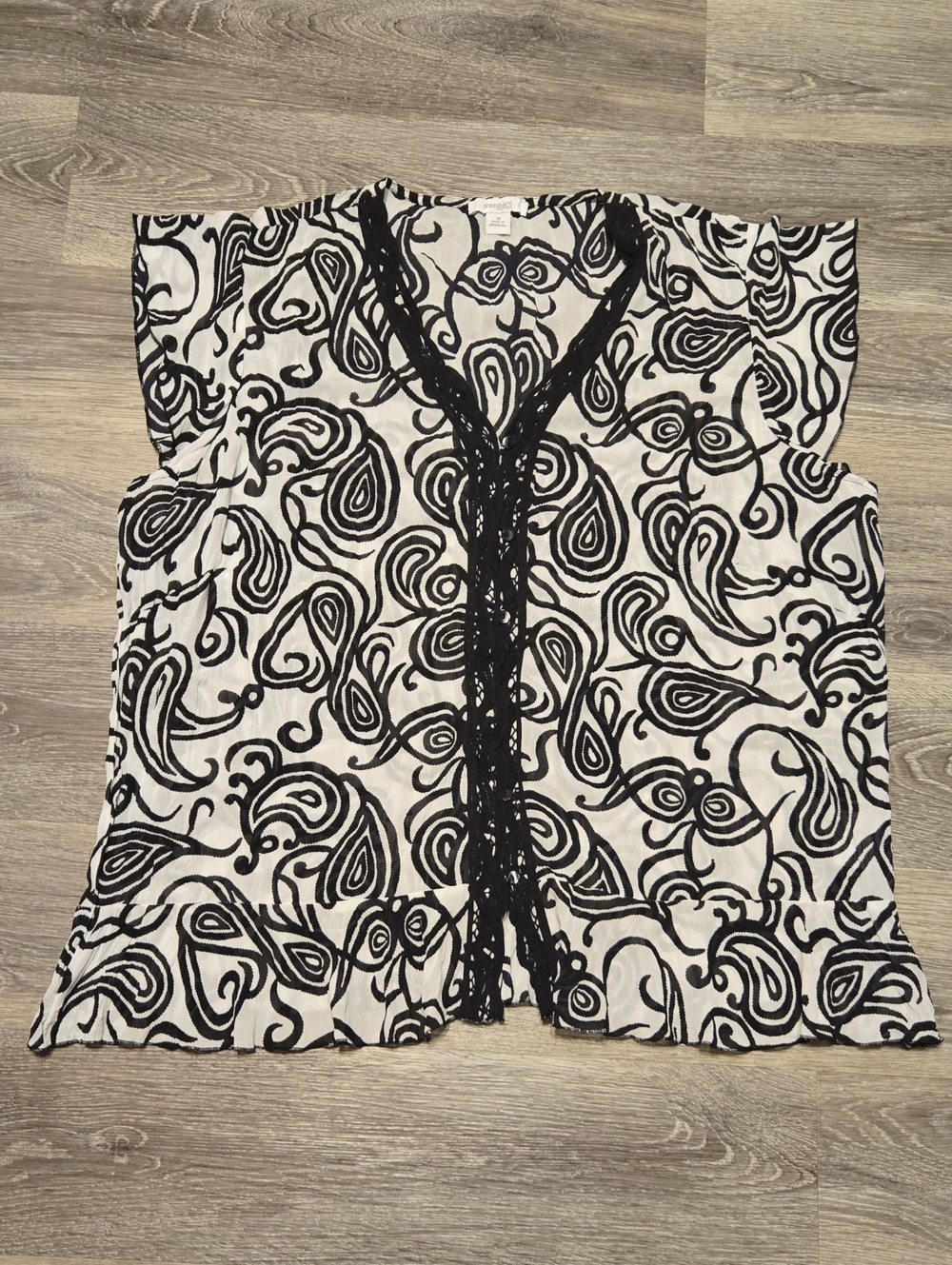 Black And White Lace Trim Plus Size Top 1X